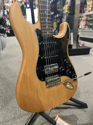 *MODIFIED* Squier - Classic Vibe '70s Stratocaster, Laurel Fingerboard, Natural 2